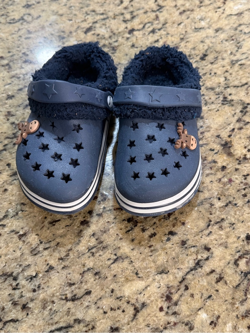 CROCS Navy Fleece-Lined Star Clogs with Brown Charm